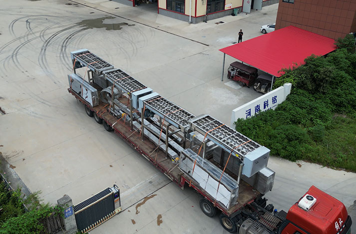 不锈钢四轴螺旋输送机——食品级的输送机